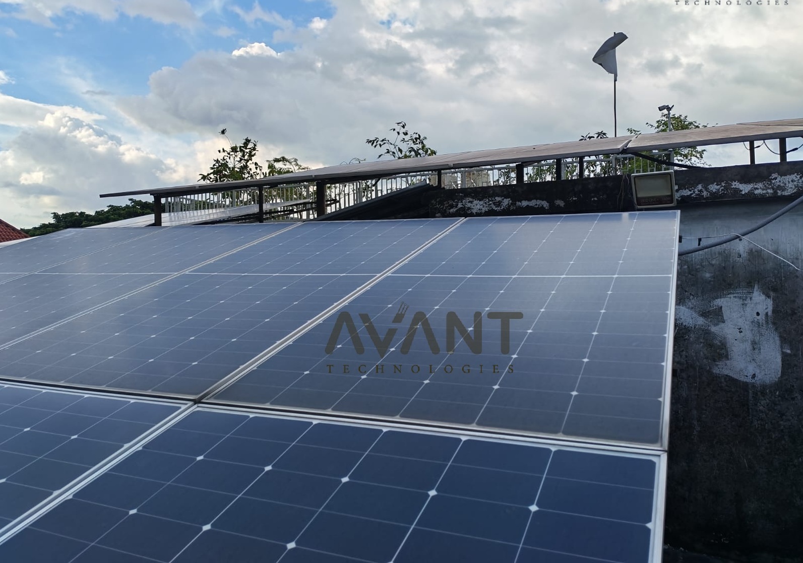 Hybrid Solar Commercial Office